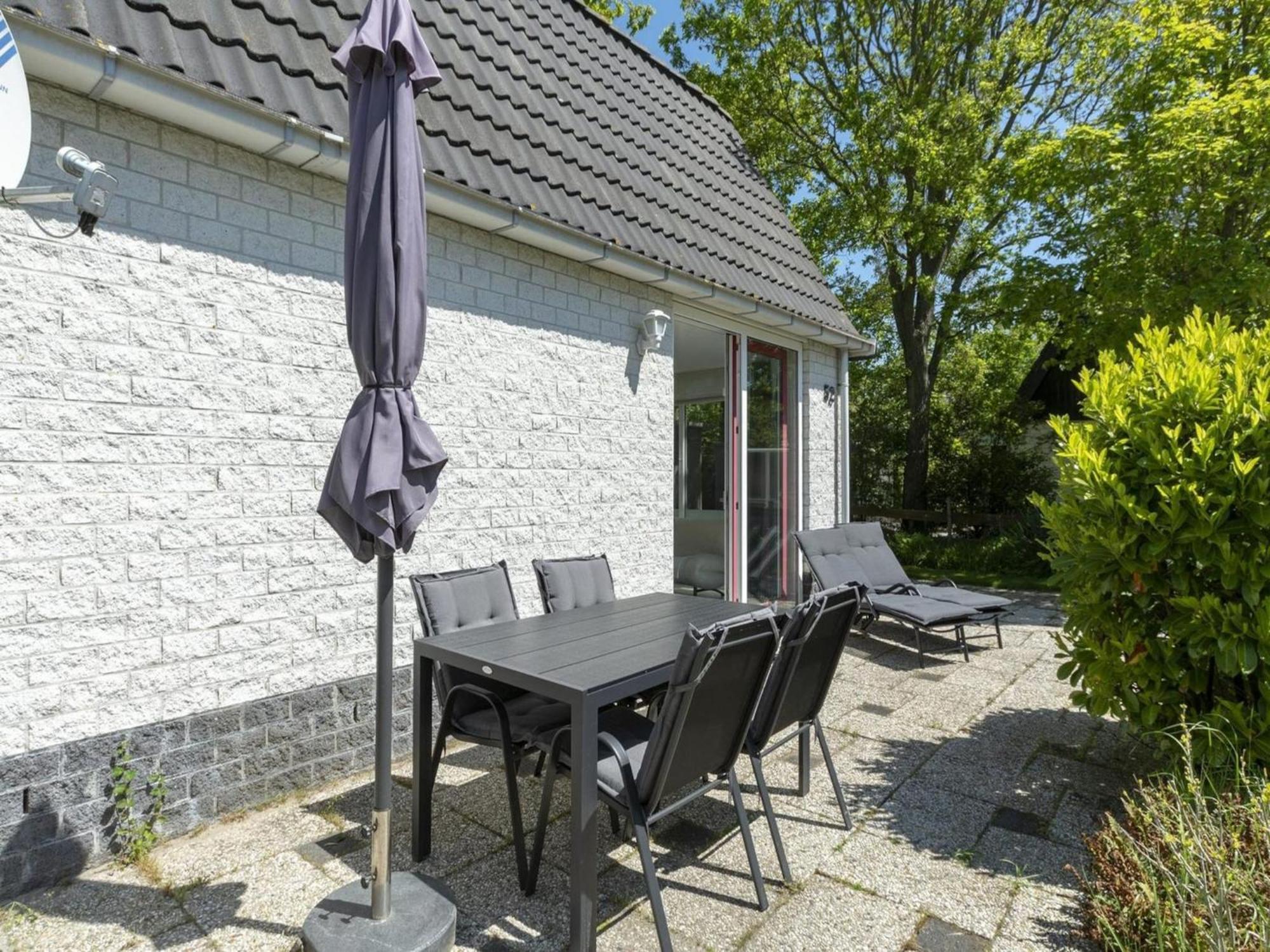 Holiday Home With Pool By The Sea Sint Maartensvlotbrug Екстериор снимка