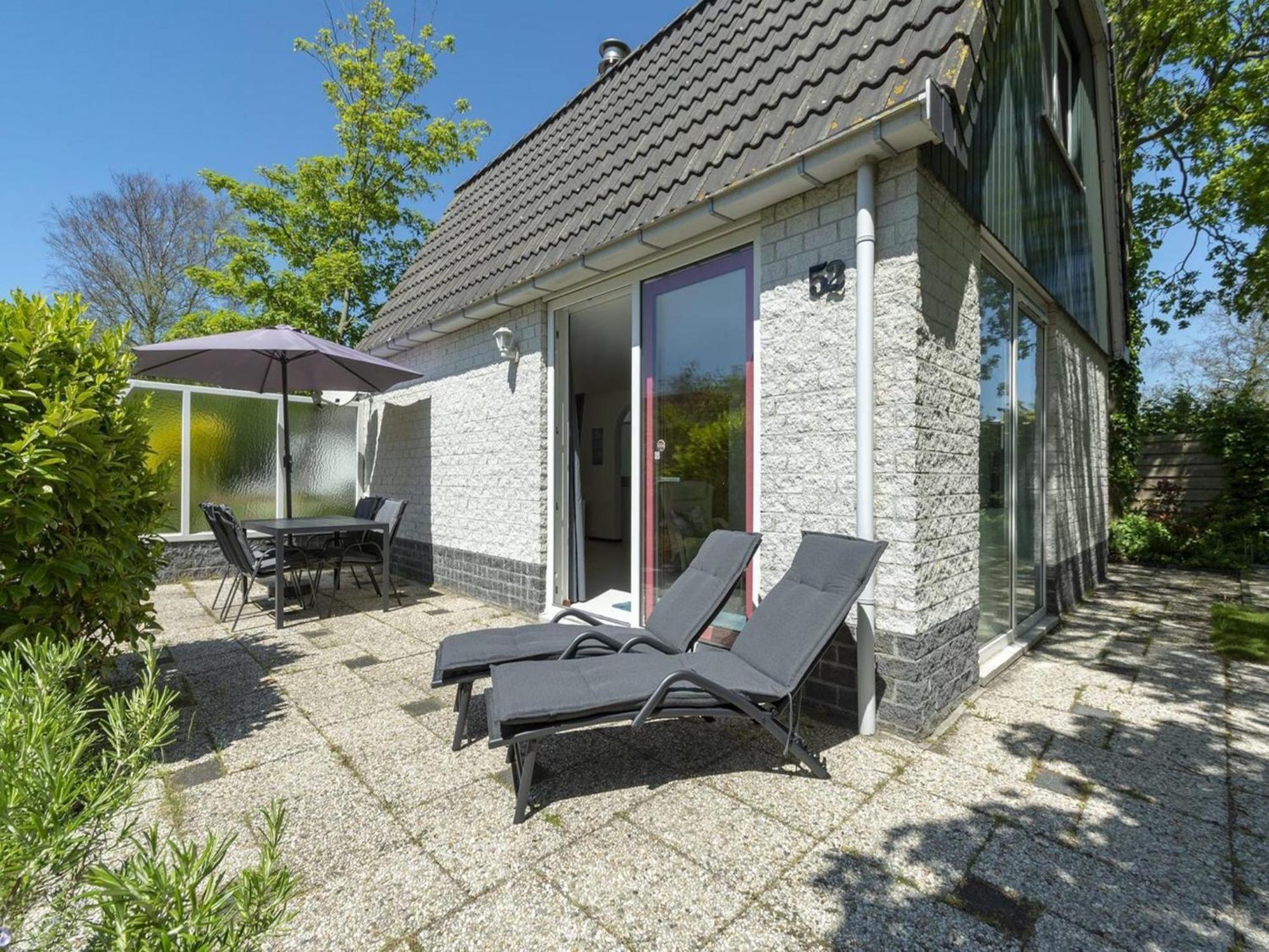 Holiday Home With Pool By The Sea Sint Maartensvlotbrug Екстериор снимка